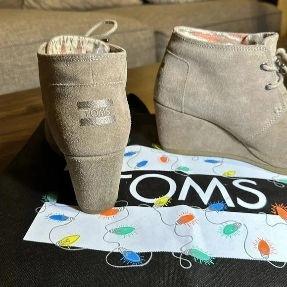 Tom’s Women Suede Tan Wedge Ankle Bootie Shoe Size 8 - Picture 8 of 14